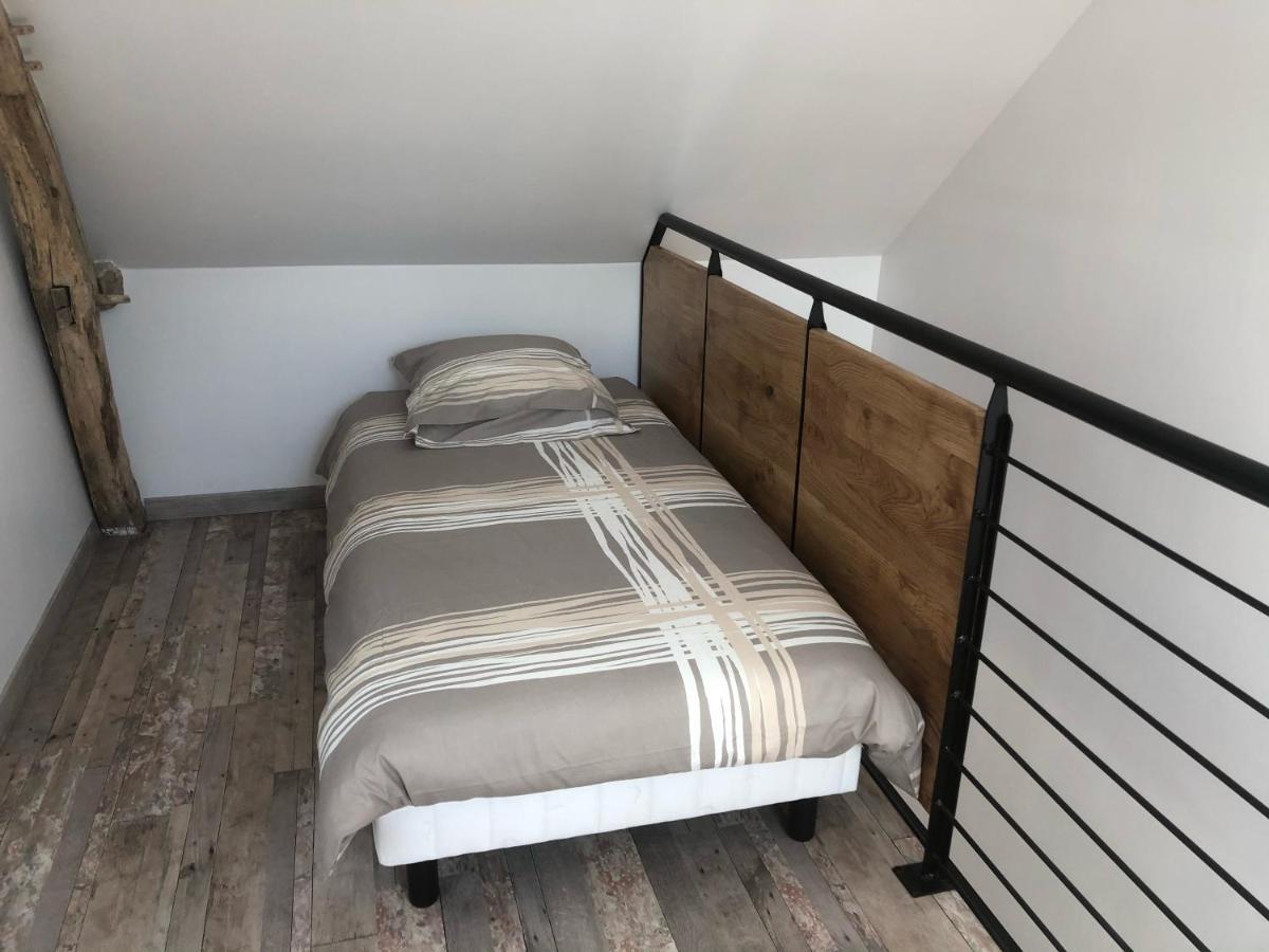 Au Calme Entierement Renove Holiday home Coussay-les-Bois